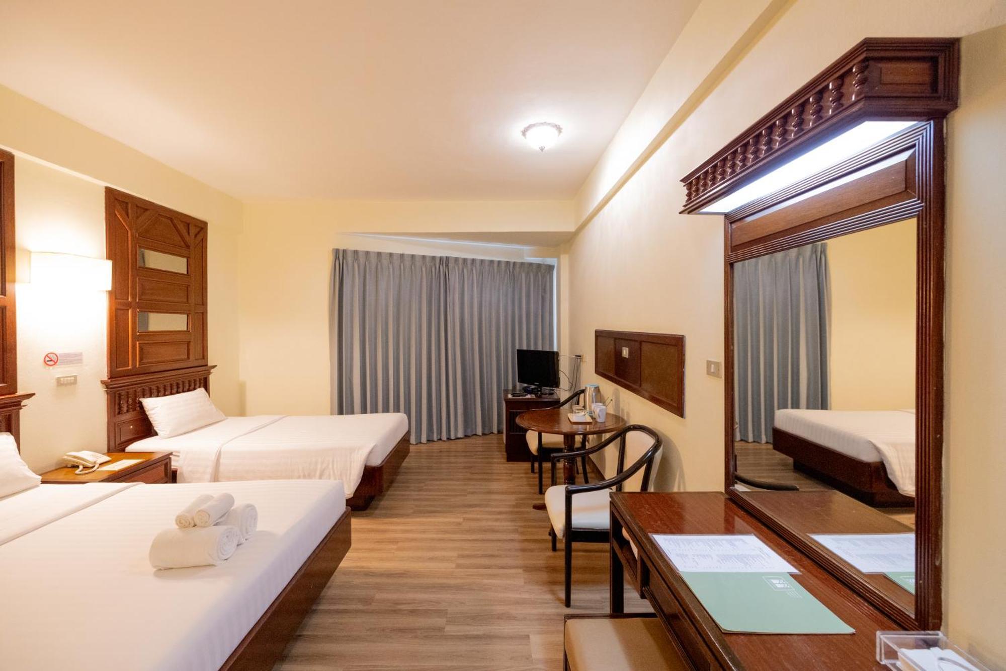 Mido Hotel Bangkok Exterior foto