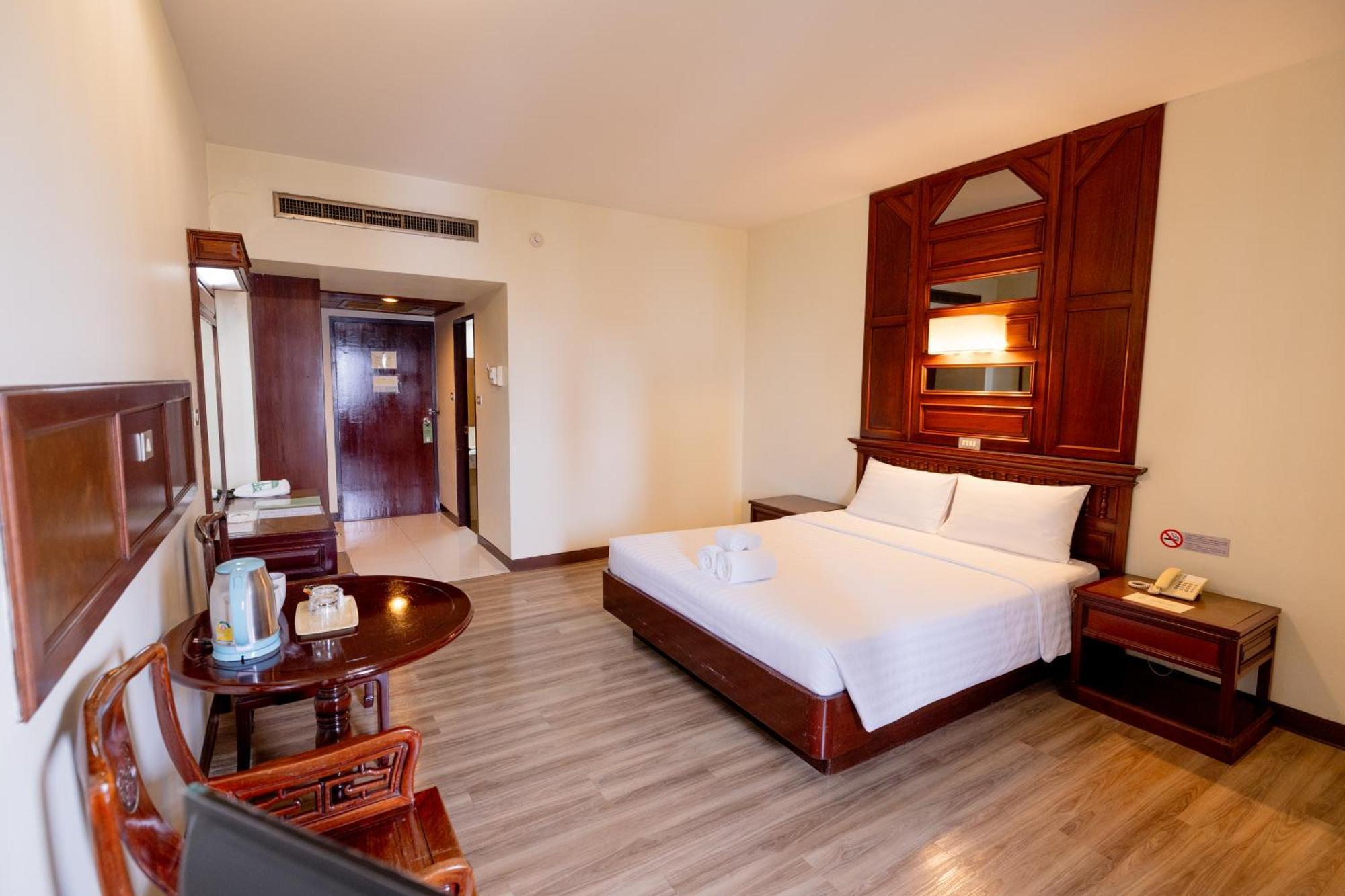 Mido Hotel Bangkok Exterior foto